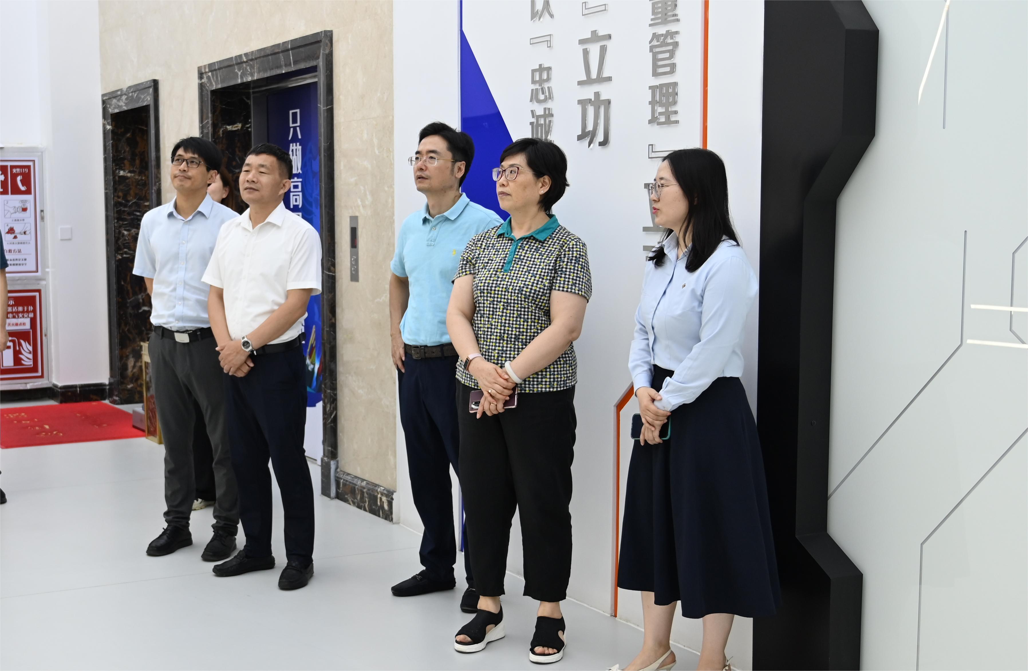 无锡市科协调研js345线路检测股份科技建设工作