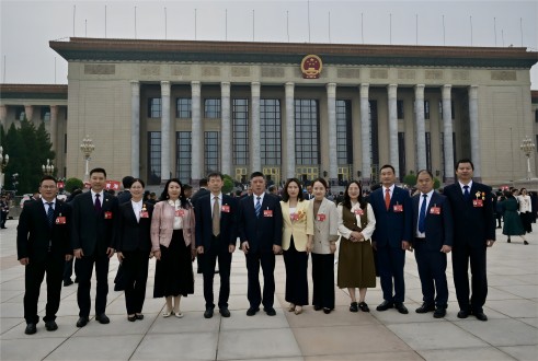 中国工会十八大代表风采丨朱文英：扛起工会担当，与广大职工一起争做新时代奋斗者