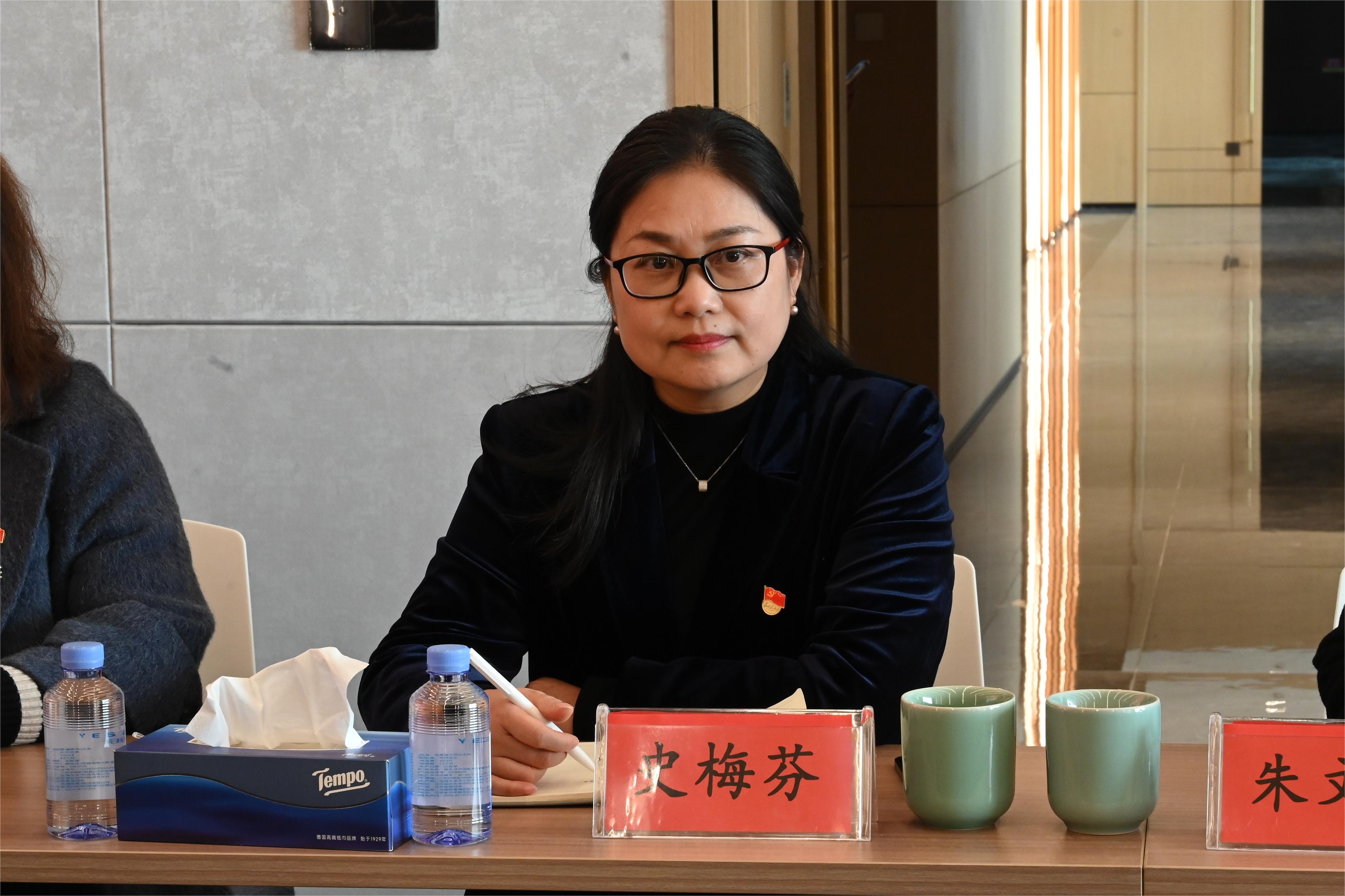 傲雪寒梅自芬芳，恒久绽放谱新章——记js345线路检测股份采供部高级部长史梅芬
